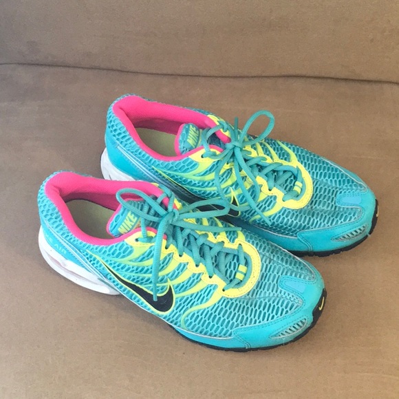 Nike Shoes - Nike Air Sneakers Nike Shoes - Nike Air Sneakers